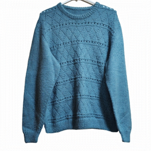 Chunky knit sweater pullover size medium Color blue